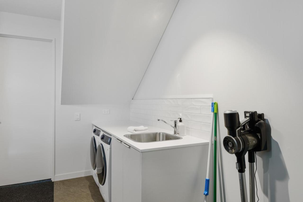 Latimer View Apartment ไครสต์เชิร์ช ภายนอก รูปภาพ